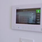 Wideodomofony Kraków – dlaczego warto mieć wideodomofon?